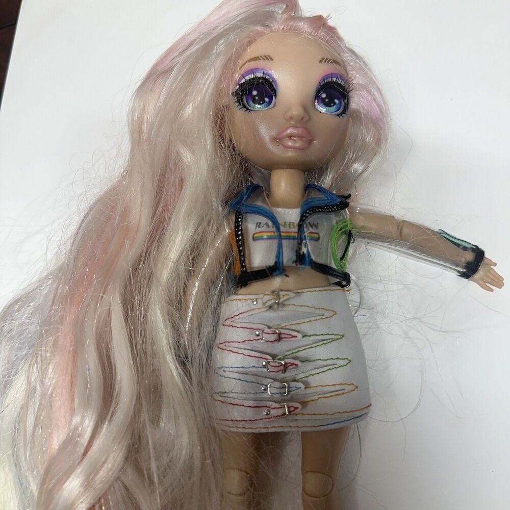 Rainbow High Doll  - Amaya Raine WHITE HAIR W/ Original Outfit 2019